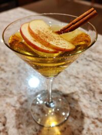 cinnamon apple martini cocktail recipe