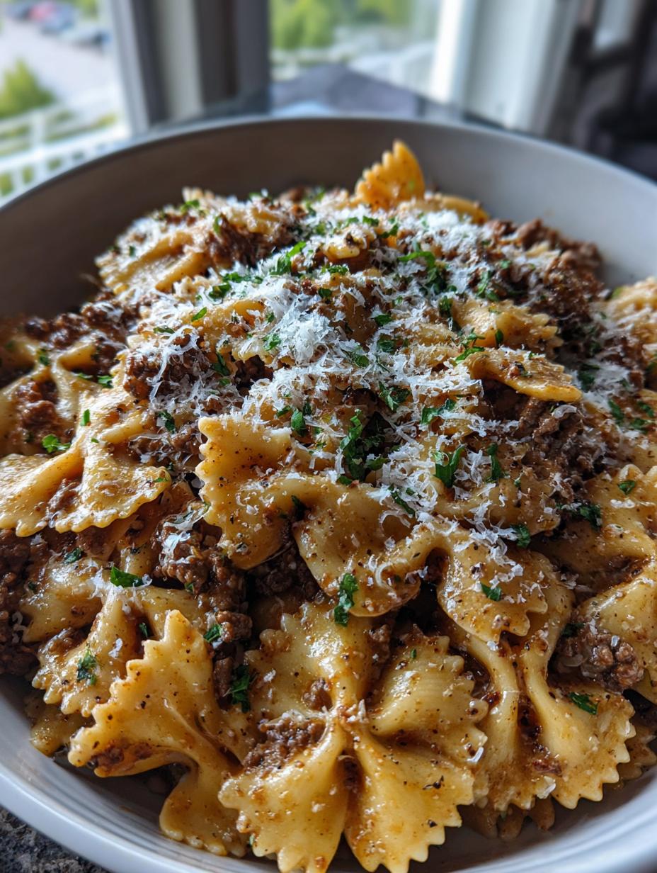 creamy beef and bowtie pasta - detail 1