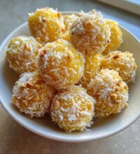 pineapple christmas balls